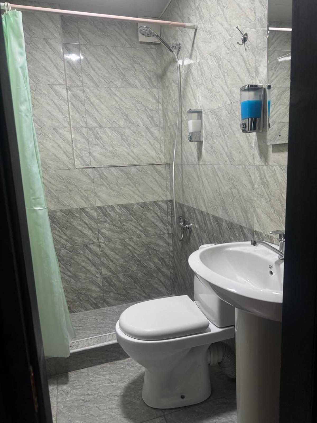 Hotel Skib Tbilisi Exterior foto