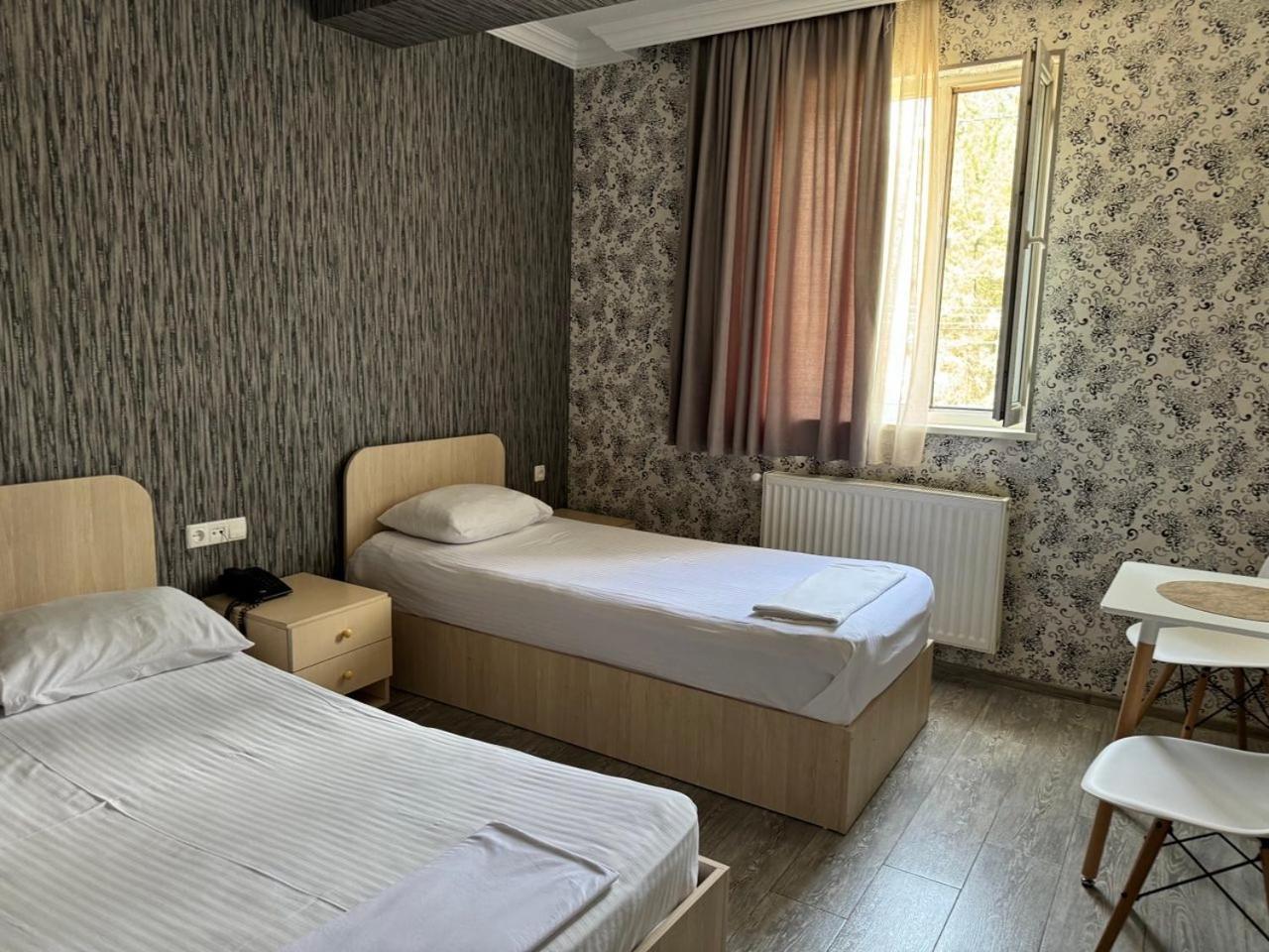 Hotel Skib Tbilisi Exterior foto
