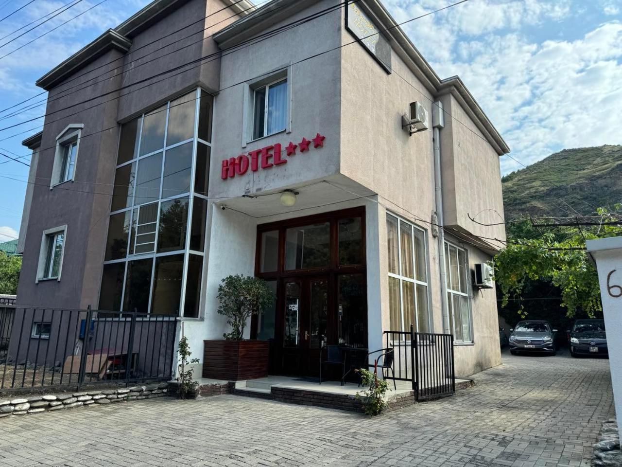 Hotel Skib Tbilisi Exterior foto