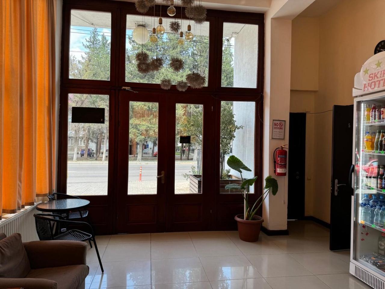 Hotel Skib Tbilisi Exterior foto