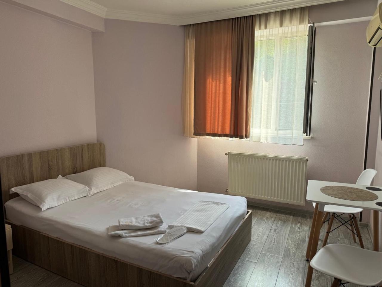 Hotel Skib Tbilisi Exterior foto