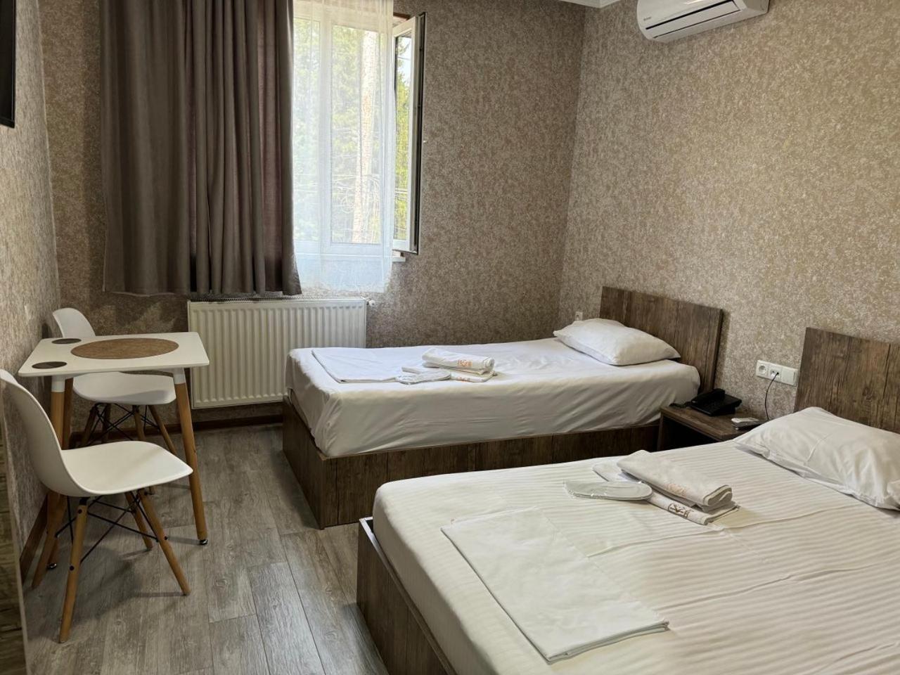 Hotel Skib Tbilisi Exterior foto